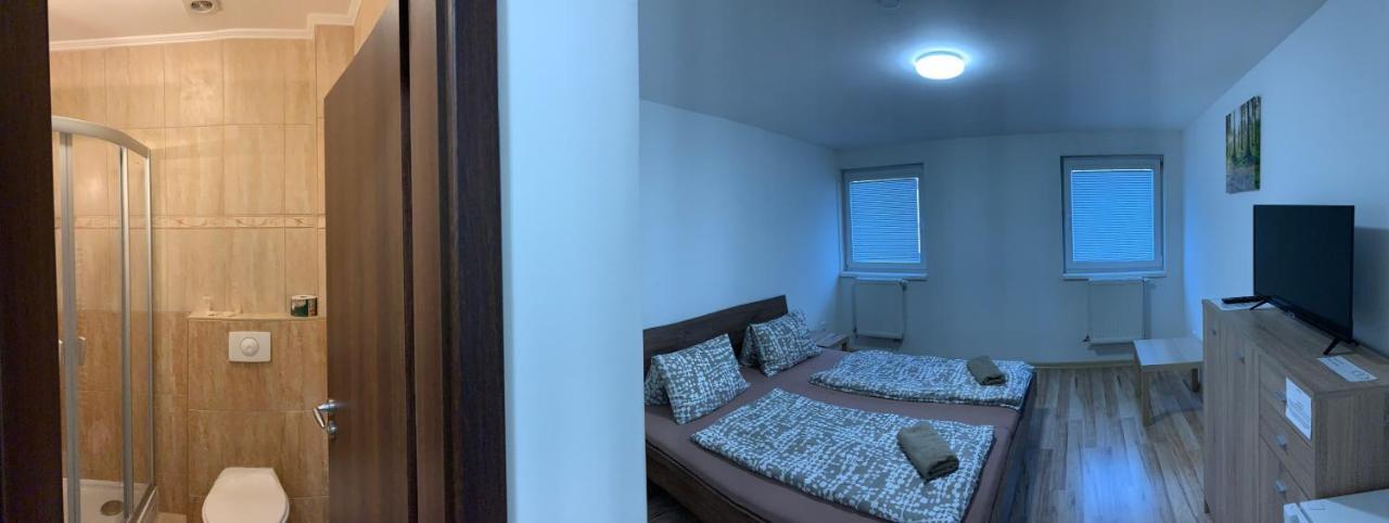מלצקי Hotel Tatra מראה חיצוני תמונה
